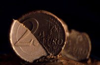 Pomimo kryzysu �otwa nadal chce przyj�� euro w 2014 r.