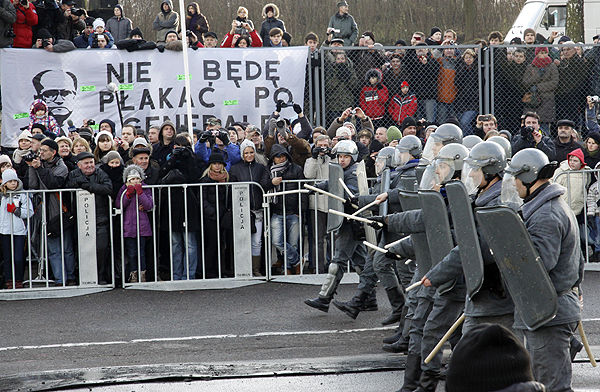 Pacyfikacja stoczni w Szczecinie - zobacz zdj�cia