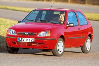 MAZDA 121