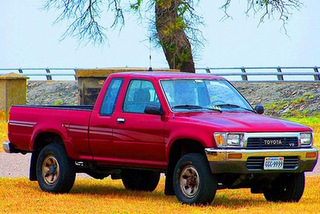 TOYOTA Hilux V VN80(1989-1997)