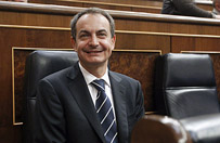 B. premier: wycofuj� si� z �ycia politycznego 