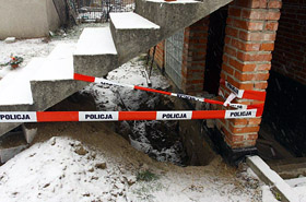 Zakopa�a te�ciow� pod schodami
