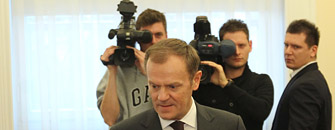 Tusk i jego ludzie szlifuj� j�zyki obce. Po co?
