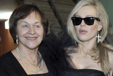 Mama Dody: "Miejmy nadziej�, �e znajdzie mi�o�� swojego �ycia"