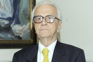 Andrzej �apicki: "Chcia�bym prze�y� do przysz�ego roku"