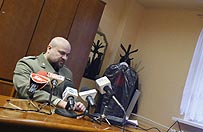"Nieprzekonuj�ce wyja�nienia prok. Przyby�a"