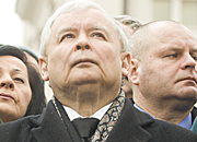 Wielka wpadka Kaczy�skiego! Chcia� za�atwi� Tuska, a...