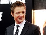 Jeremy Renner wda� si� b�jk�