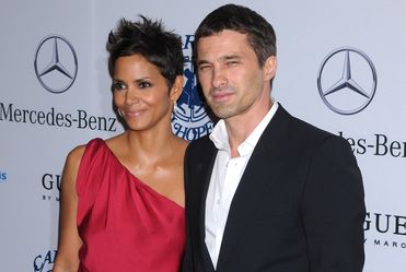 Halle Berry zar�czy�a si�?