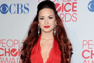 Demi Lovato za�piewa country!