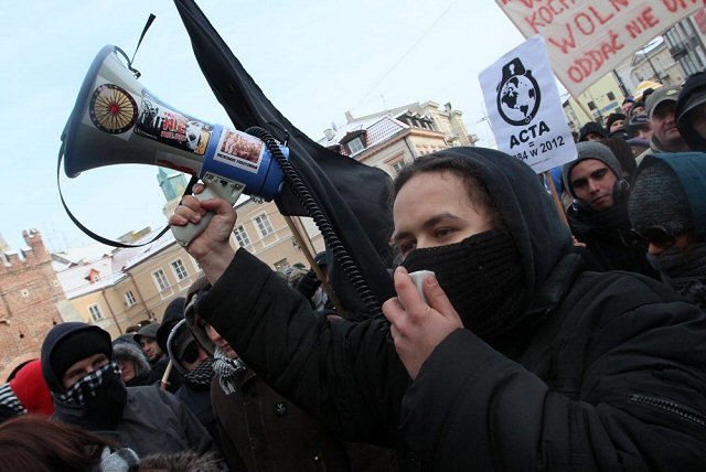 "Rz�d uzna�, �e nie musi mie� racji"