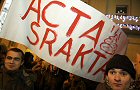Protest ws. ACTA - walka o wolno�� czy bunt pirat�w?