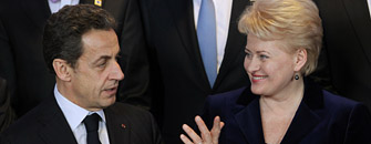Ko�ysanka dla c�rki Sarkozy'ego