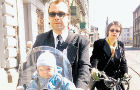 Rowerem do ko�cio�a - nowy pomys� oficera w �odzi