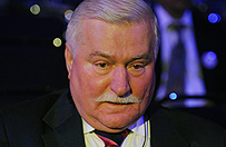 Oburzony Wa��sa: tam s� fa�szywki! Nie daruj�! 
