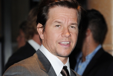 Mark Wahlberg usun�� tatua�e