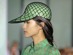 Czapka z daszkiem trend na wiosn� i lato 2012!