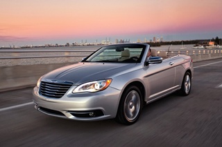 CHRYSLER 200