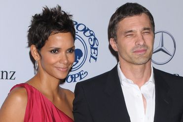 Halle Berry i Olivier Martinez oficjalnie zar�czeni!
