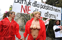 Naga demonstracja ekologów