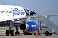 Prokuratura oskar�y�a kapitana samolotu JetBlue