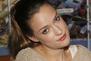 Alicja Bachleda-Curu�: ksi��ka o jej zwi�zku z Colinem uka�e si� w Polsce!