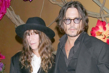 Patti Smith nagra�a now� p�yt�