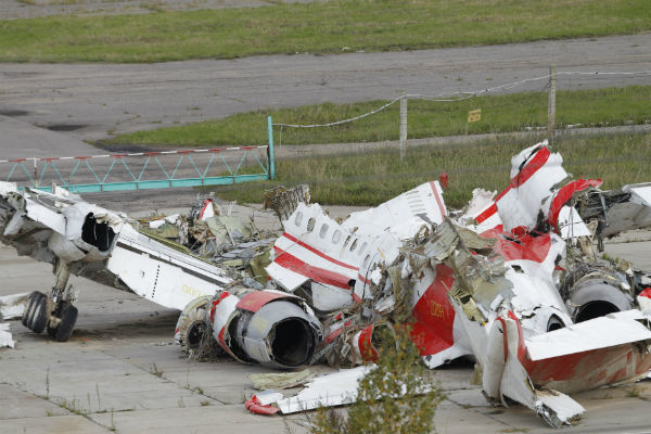 Szczątki polskiego samolotu Tu-154M