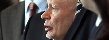 Milion z� premii dla urz�dnik�w resortu Boniego. Za co?