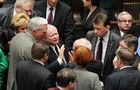 Kolejna k��tnia nad smole�skimi trumnami