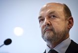 Ryszard Legutko musi przeprosi� licealist�w