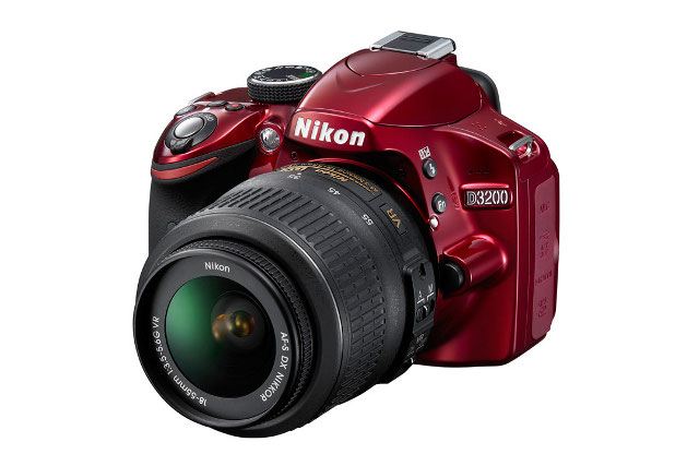 Nikon D3200 - lustrzanka z matrycą 24 Mpix