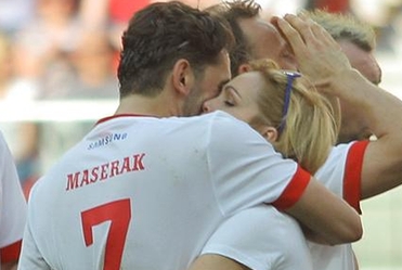 Weronika Marczuk pociesza Rafa�a Maseraka