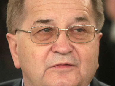 O. Tadeusz Rydzyk po pomoc idzie do Unii