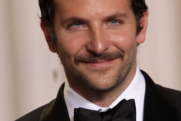 Bradley Cooper zagra w "The Words"