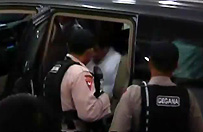 Zostanie os�dzony za zamach bombowy na Bali - film