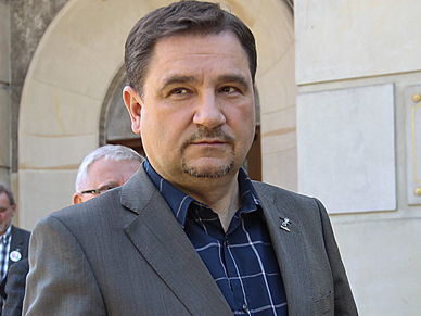 Bronis�aw Komorowski zaprosi� Piotra Dud� na rozmow� 
