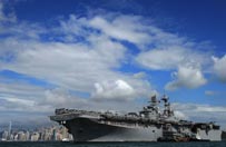 Ameryka�ski okr�t w Hongkongu