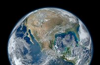 Ma�a planetoida przelecia�a blisko Ziemi
