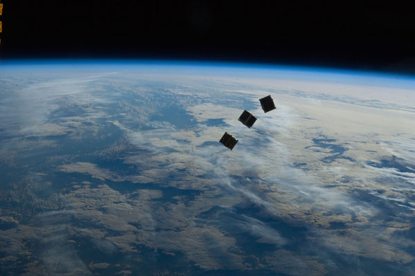 Miniaturowe satelity nad Ziemią
