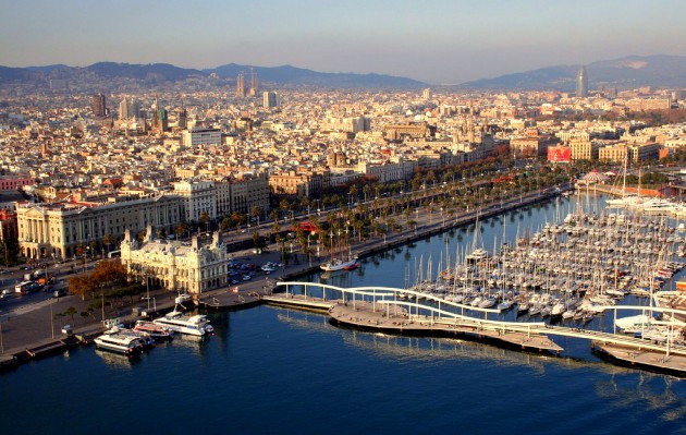 Barcelona, Hiszpania - Najpiękniejsze miasta portowe w ...