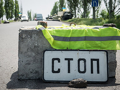 Zakazy, zatrzymania, zapaść gospodarcza czyli Krym rok po aneksji