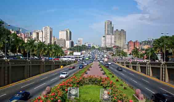 Niegdyś bogaty kraj, teraz boryka się z poważnymi problemami. W sklepach brakuje nawet chleba