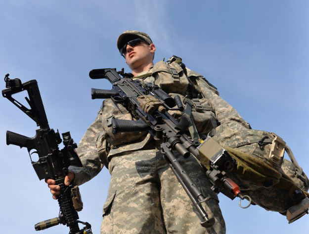 Ukraiński wojskowy podczas Rapid Trident-14