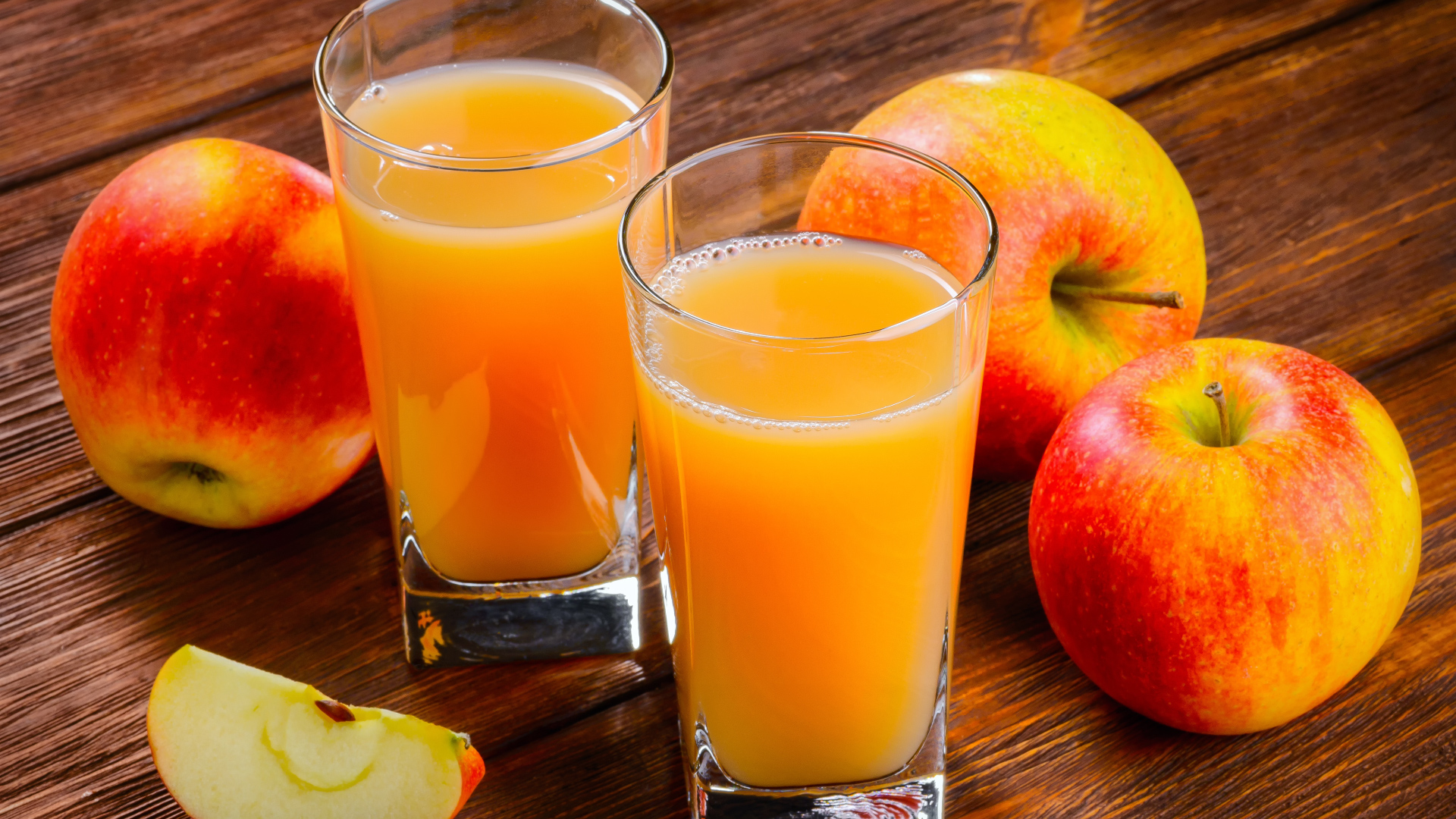 Свежевыжатый яблочный сок калорийность