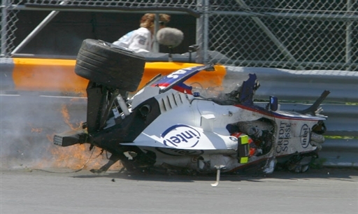 GP2 crash just now (gif) : r/formula1
