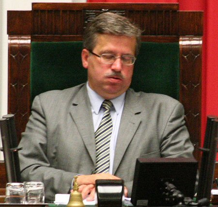 https://i.wp.pl/a/f/jpeg/18388/wp_komorowski_450.jpeg