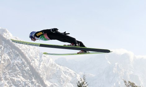 https://i.wp.pl/a/f/jpeg/24187/malysz_planica_2010_470.jpeg
