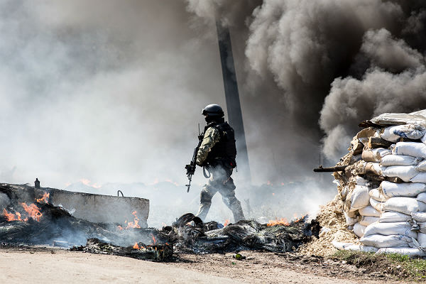 https://i.wp.pl/a/f/jpeg/33208/zolnierz_wojsko_ukraina_epa_600.jpeg