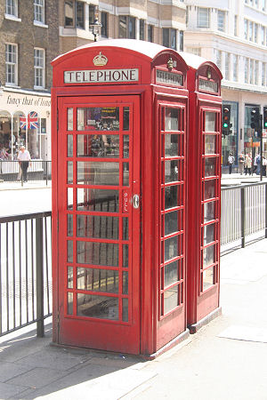 https://i.wp.pl/a/f/pjpeg/17938/londyn_budka.jpg